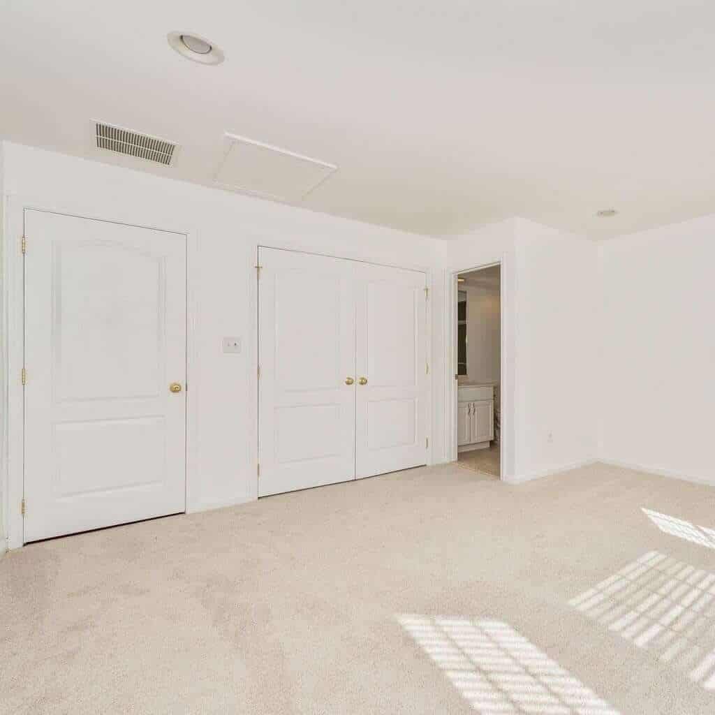 Clean Carpet Flooring Installation for a Nassau County Bedroom