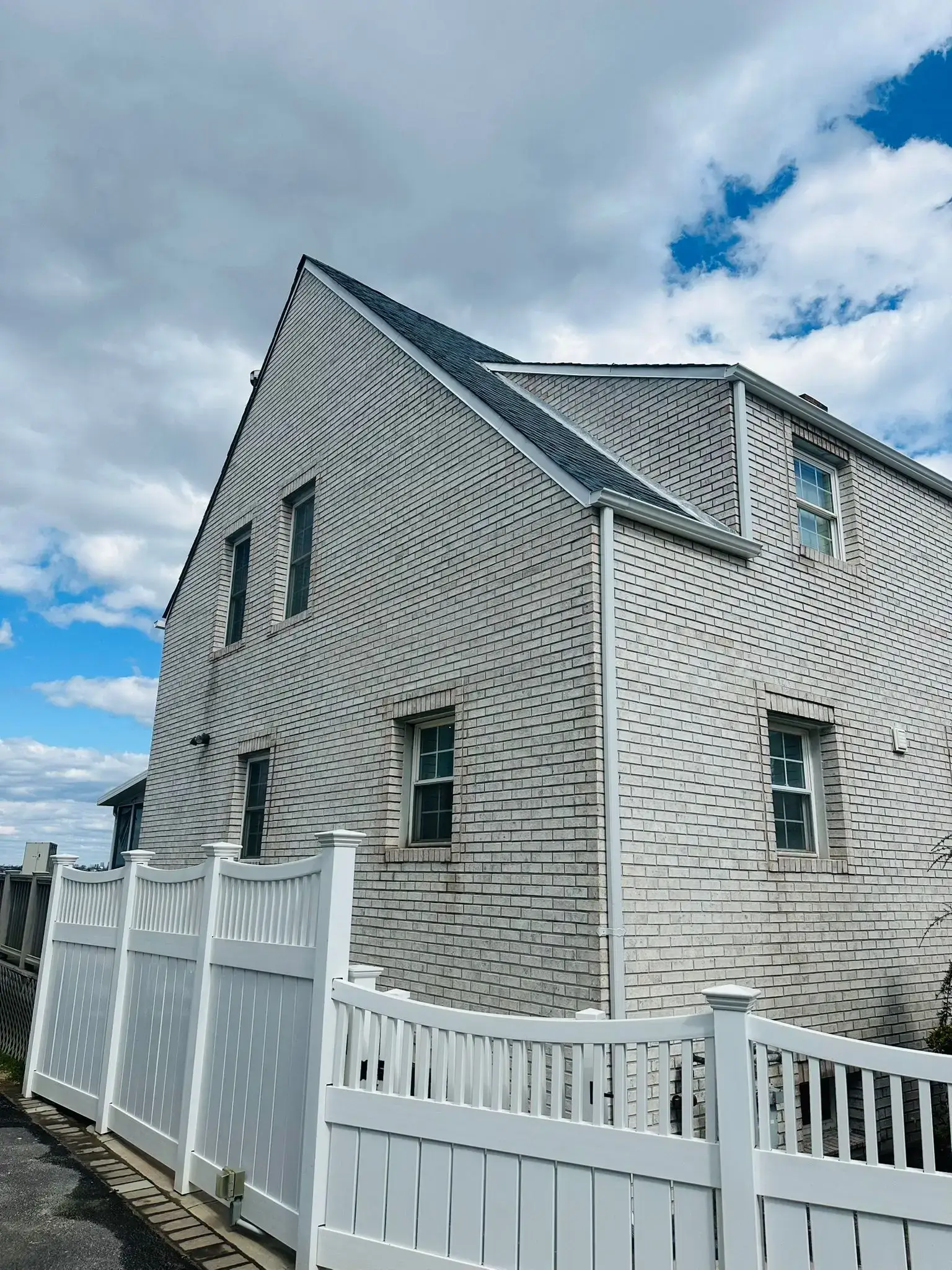 Roof Installation & Leak Repair